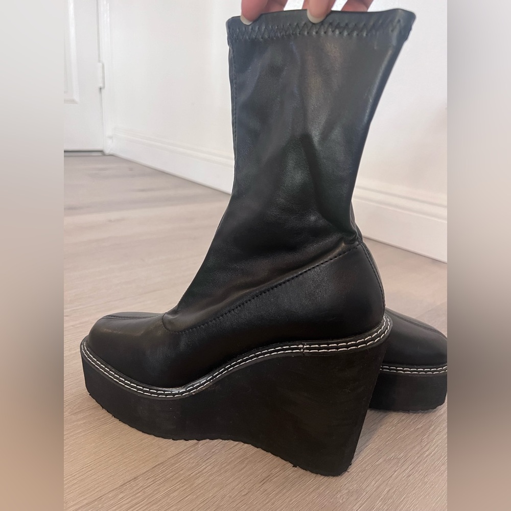 Fashion Nova All Black women’s size 8.5 platform wedge faux leather ankle